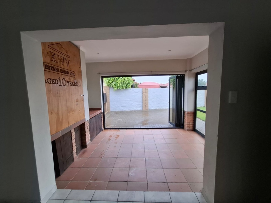 4 Bedroom Property for Sale in Waterkloof East North West